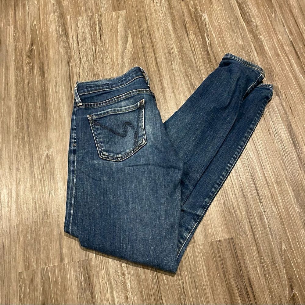 Citizensโofย humanity,โavedonโskinnyโjean
